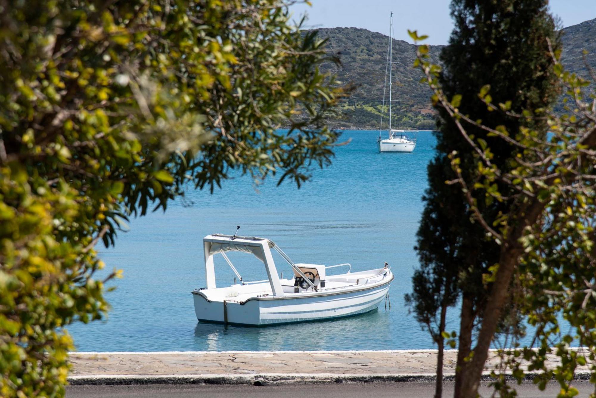 Beachfront Luxury Villa With Stunning Views With Parking Epano Elounda Exterior photo