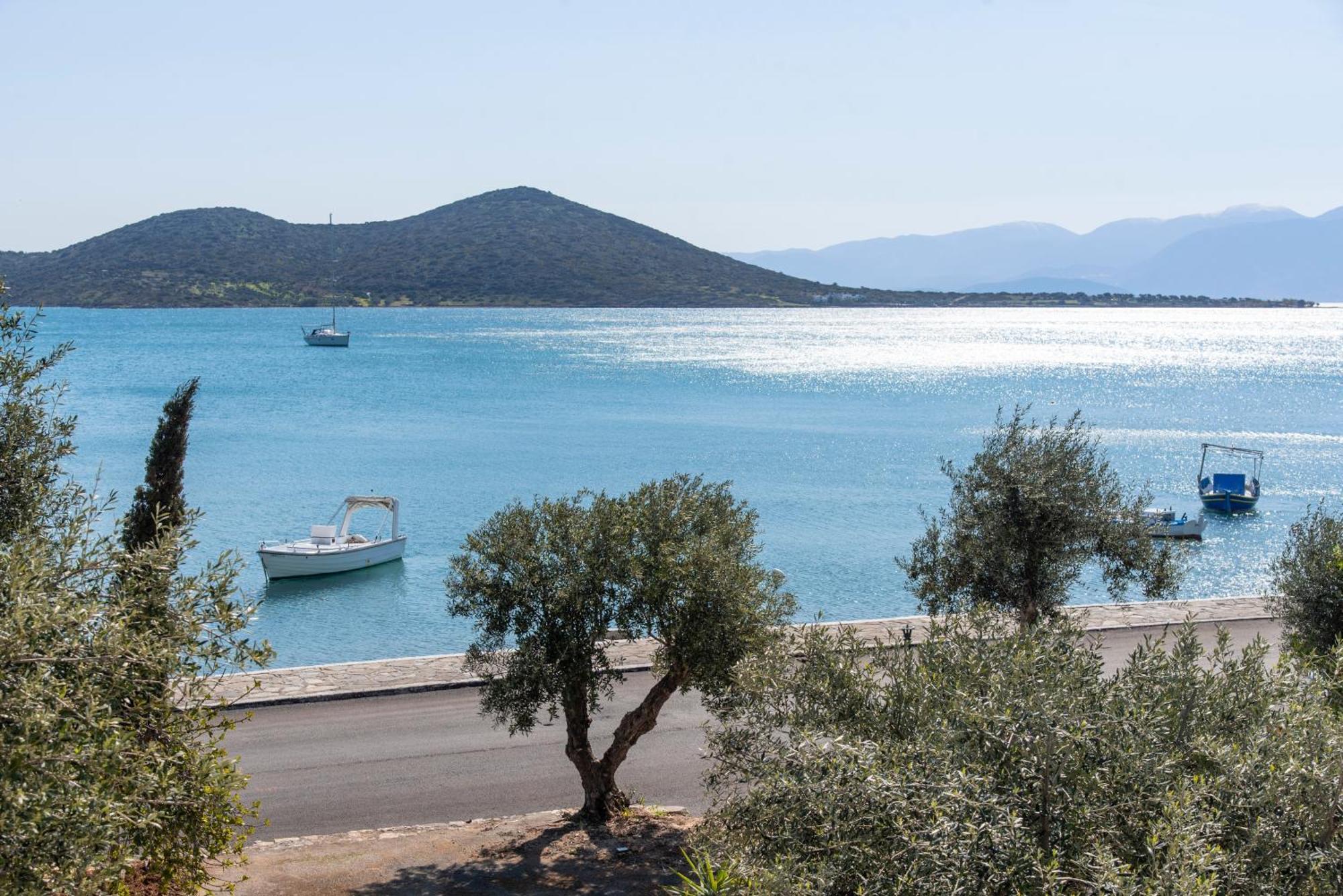 Beachfront Luxury Villa With Stunning Views With Parking Epano Elounda Exterior photo